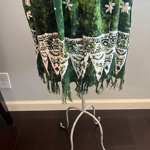 Hawaiian dress cover-up button front sleeveless dress with fringe on hem - Picture 3 of 6